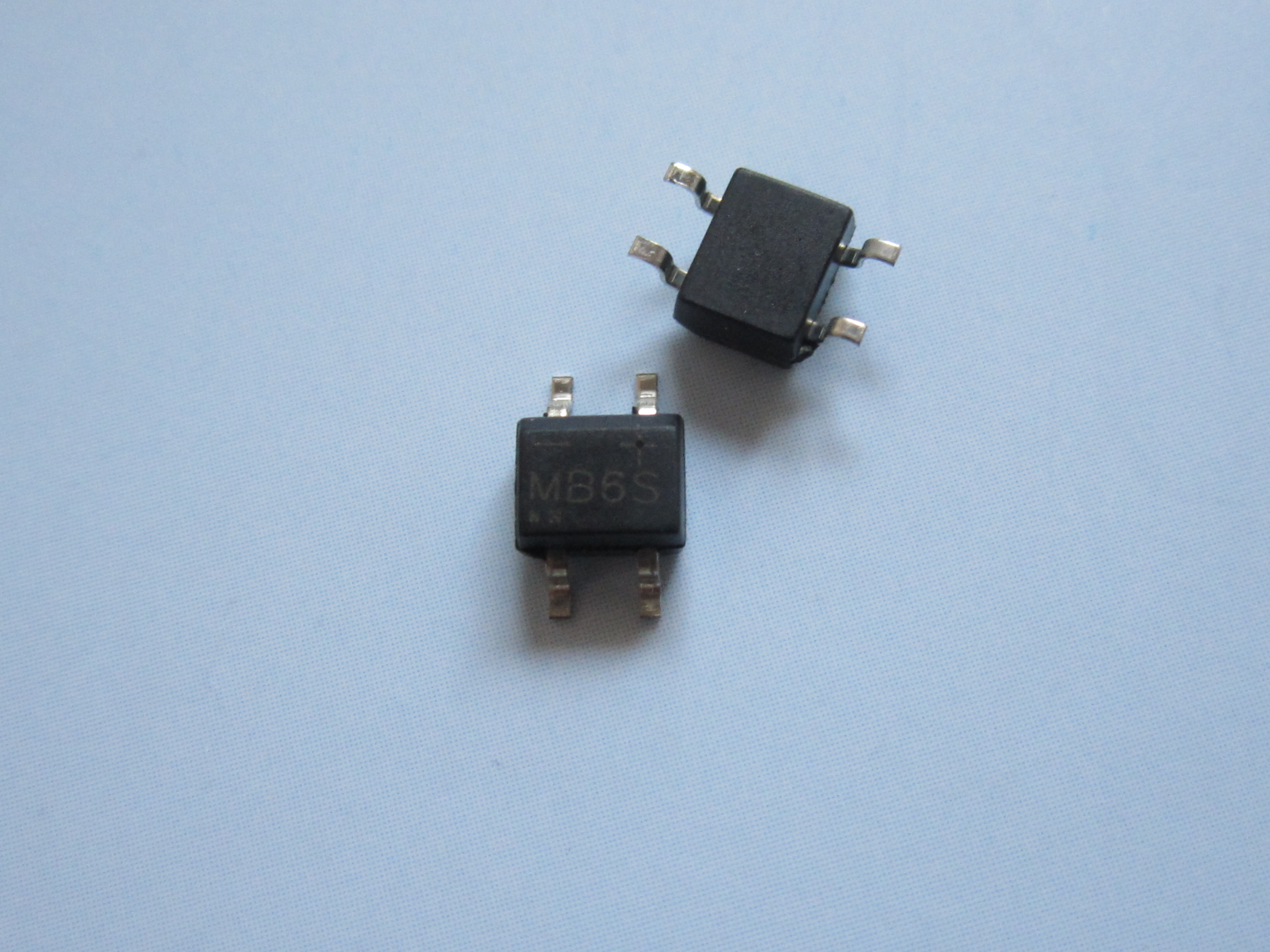 桥堆  0.11    MB6S SMD-4